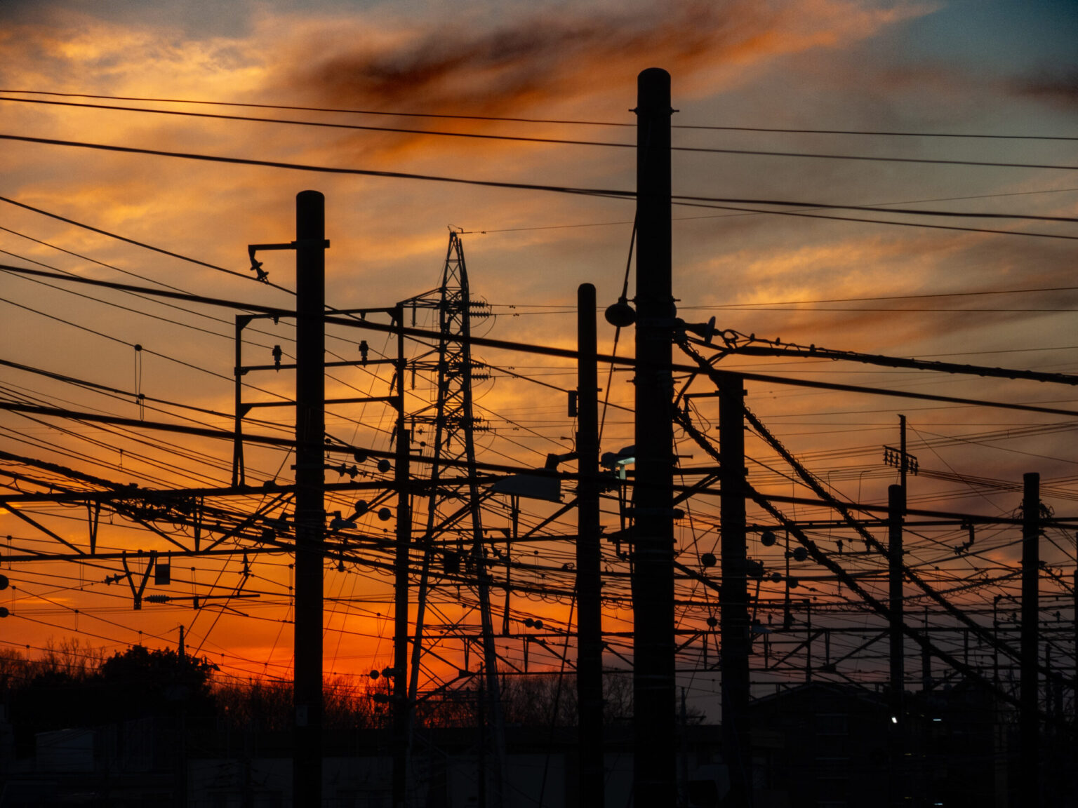 線路沿いの鉄塔